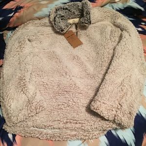 Thread and supply M pullover wubby Sherpa NWT